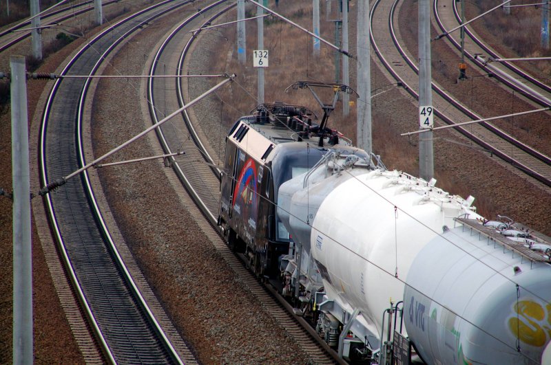 Nachschuss auf den taurus der EGP. Hier ist die Werbung besser zu sehen.