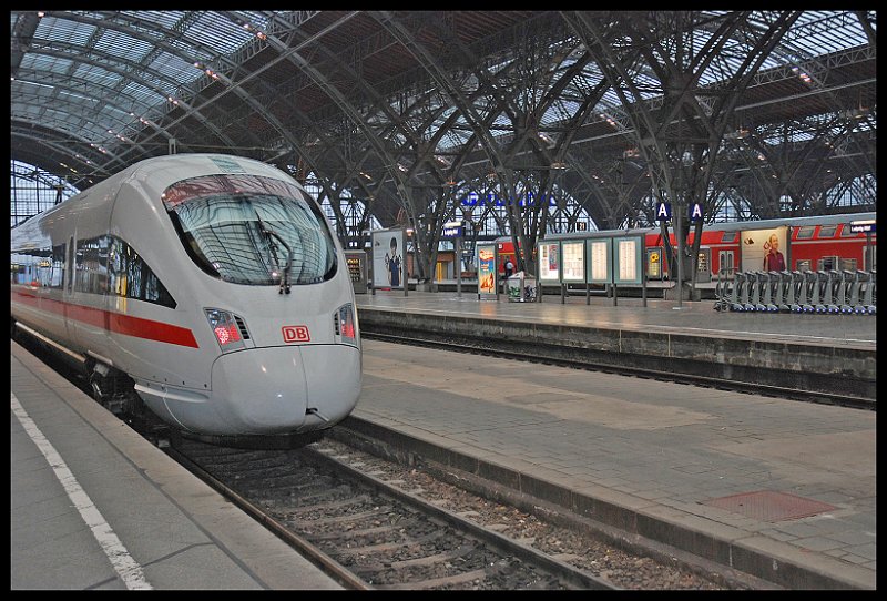 Nachschuss ICE T Mit ICE 1515 Steht Auf Gleis 11 Im Bahnhof Leipzig-Hbf.kommend Von Hamburg-Altona Ziel Mnchen-Hbf ber Naumburg(Saale)Hbf,Nrnberg-Hbf 11.08.07