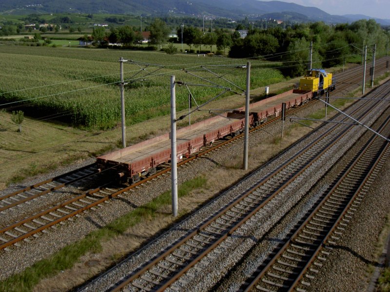 Nachschuss einer Rangierlok Richtung Offenburg auf der Rheintalbahn am 25. Juli 2008.
