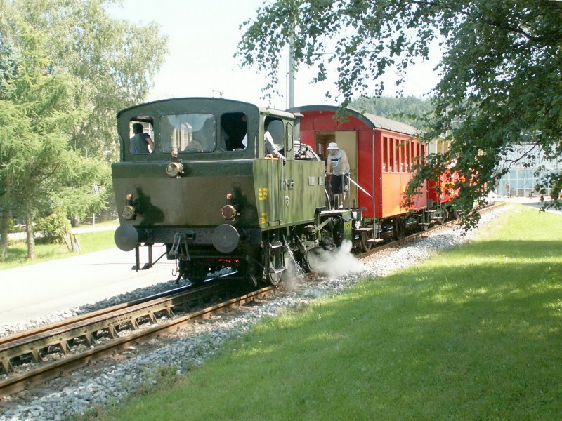 Nachschuss vom RHB Dampfzug auf seiner Bergfahrt von Rorschach-Hafen nach Heiden.Die Zahnrad-Lok  Rosa  Nr.3 (1951)gehrt zur Eurovapor(Betrieb Sulgen)Heiden 03.08.08