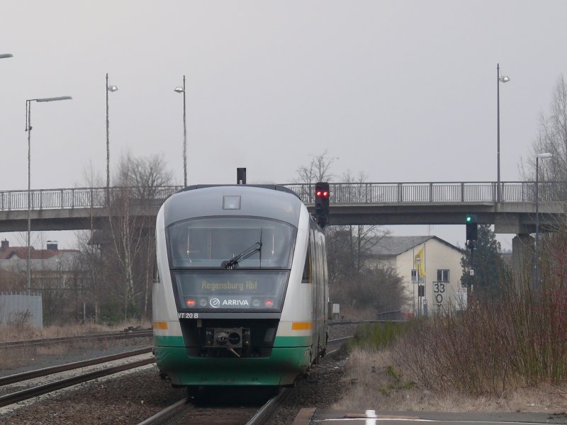 Nachschuss VT 20B  Landkreis Regensburg  der Vogtlandbahn nach Regensburg Hbf bei der Ausfahrt in Wiesau (Oberpf), 22.03.2009