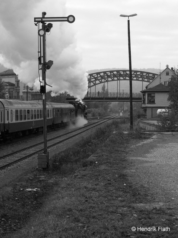 Nachschuss zum Bild ID 173241 41 1144-9 bei der Ausfahrt aus dem Bahnhof Greiz am 07.10.2007
