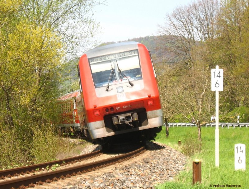 Nachschuss:611 505-9 und 011-8 als IRE 3104 am km 14,6 der KBS 731 (Bodenseeg�rtelbahn) 27.4.08