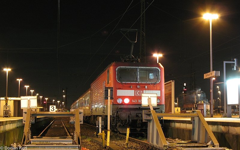 Nachtimpressionen in Dortmund Hauptbahnhof mit dieser Hellweg-143.