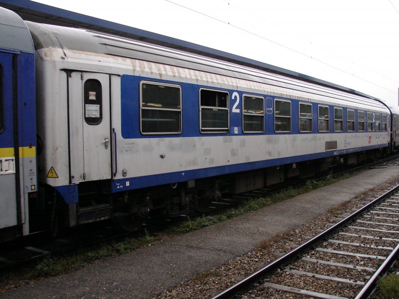 NachtZug/EuroNight aus Bucuresti Nord ist gerade in Wien Westbahnhof eingefahren. Aufgenommen am 20.10.2007