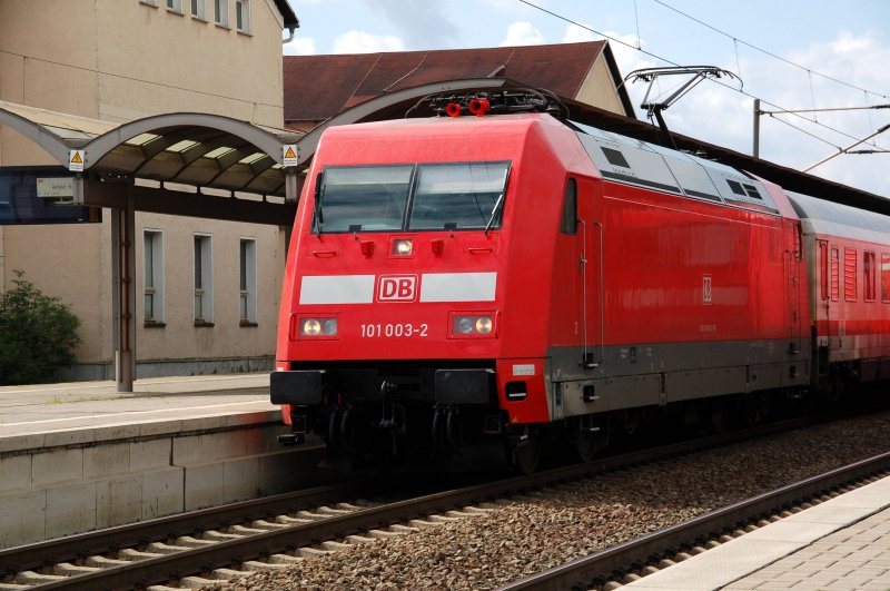 Nahaufnahme der 101 003. Fotografiert am 20.06.09 in Bitterfeld.