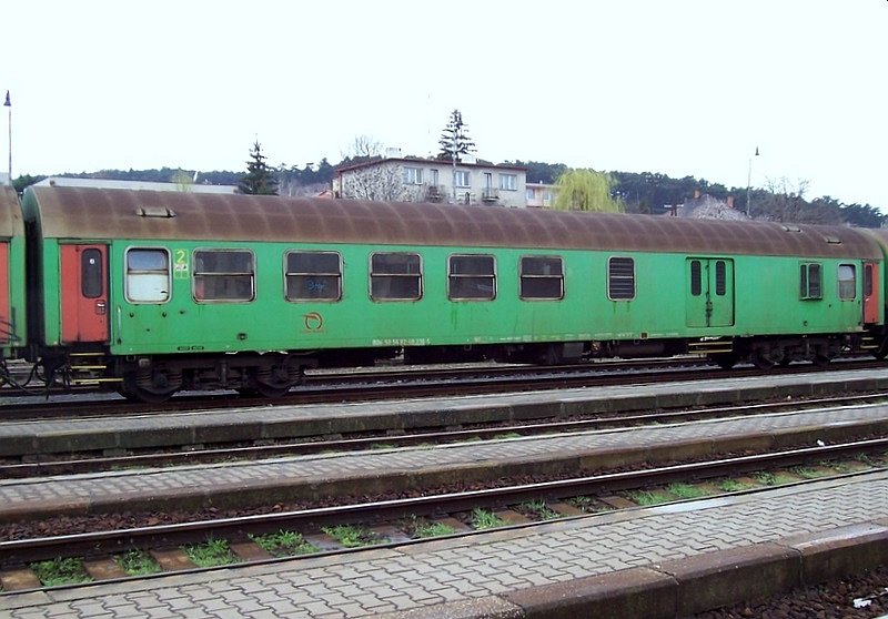 Nahverkehrswagen 2.Klasse mit Gepckabteil der ZSSK am 19.03.2007 in Nitra.