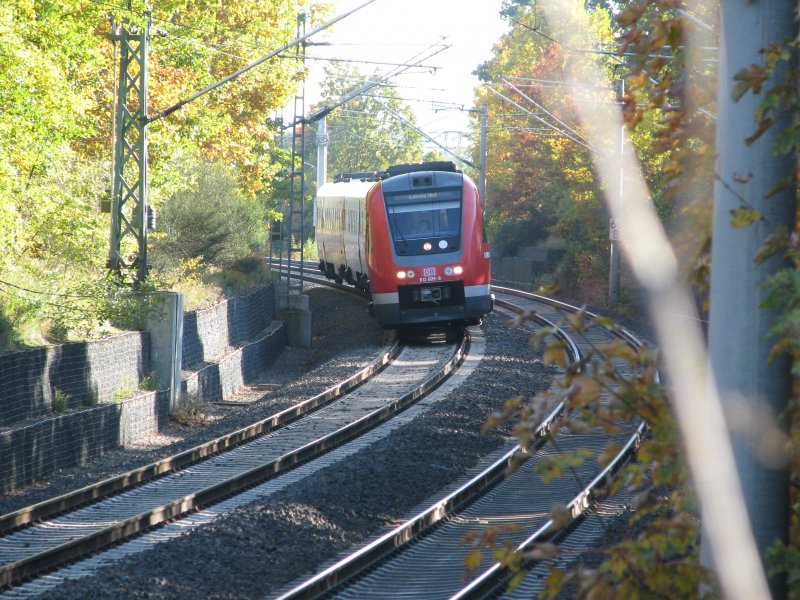 Neigetechnik-Triebzug 612 609-8 zwischen Werdau und Crimmitschau am Kilometer 68,8 Fahrtrichtung Crimmitschau am 11.10.2008 15:33 Uhr.