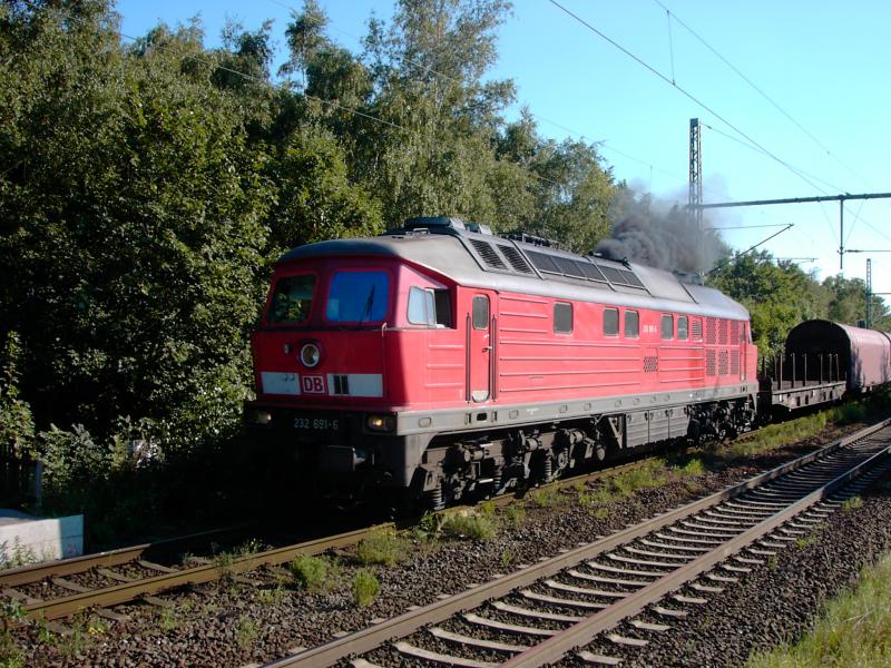 Nein sie Brennt nicht!!! 232 691-6 nimmt fahrt auf. 
Bochum Nokia 19.9.2005