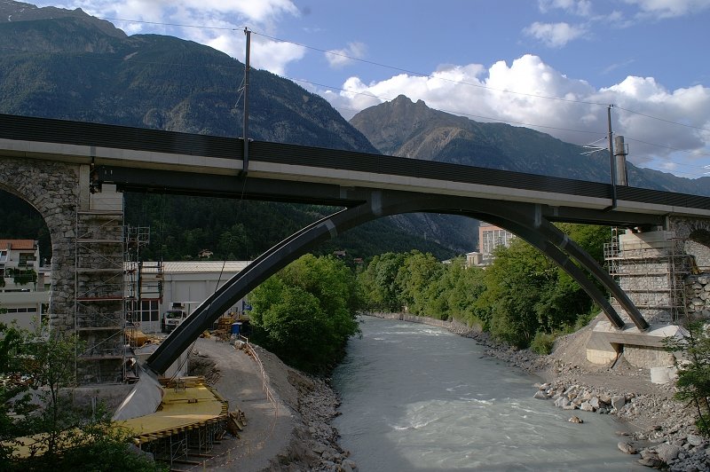 Neue Innbrcke der Arlbergbahn in Landeck, Ansicht von Sden. 1. Juni 2009 kHds