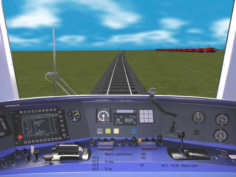 Neuer DDR Steuerwagen fhrt als Ersatz fr einen Dosto der 3.Gattunng nach Mainz Hbf, rechts einen E-Lok kollone.