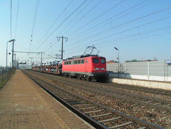 NG 68037 mit der DB 140.673-5
<a href= http://www.bahnbilder.de/kauf  target= _blank ><img src= http://www.bahnbilder.de/counter/counter_new.php?key=205877896  alt= Bahnbilder.de  title= bahnbilder.de  border= 0 ></a>




