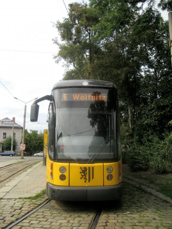 Nicht abgestellt oder vergessen.
NGT D8DD - 26xx -
macht Pause an der 
Endstation Niedersedlitz.
30.08.2009