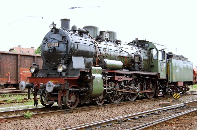 Nicht weniger markant, eben auf ihre Weise, die pr. P8. Sie war auch an den Pendelfahrten zwischen Darmstadt Hbf und Darmstadt-Kranichstein beteiligt