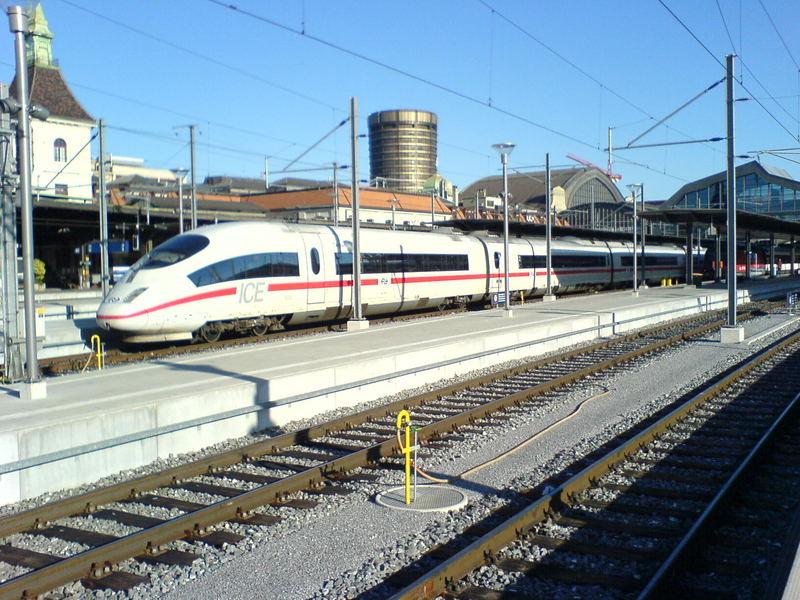 Niderlndischer ICN zu Besuch in SBB Bahnhof Basel SBB .. Nov.2005