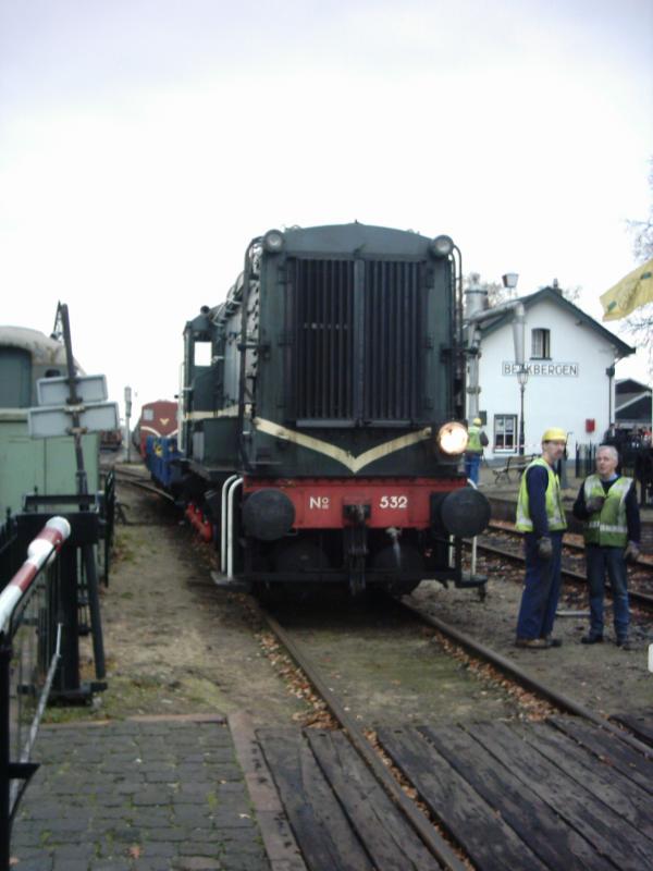 Niederlnde - Dieselloks - 5/600 ( neue katagorie!!)
Die 532, hippel gebaut nach die englische Class08 shunters, jetzt im actiom beim VSM