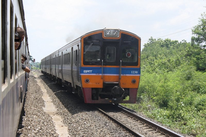 NKF 1230 am 17.Mai 2012 durch den Bf. Kut Chik fahrend.