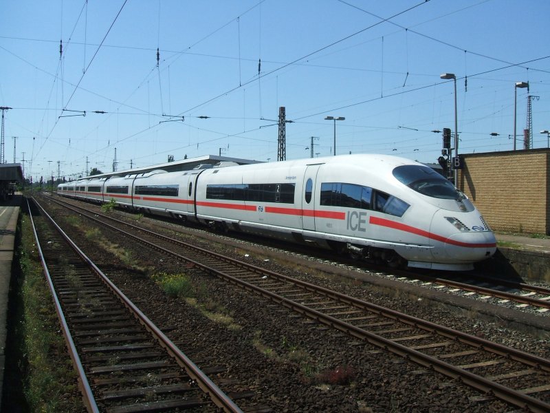 NL ICE 3  Amsterdam  als ICE 122 International, mit Steuerwagen
406 551-2 von Frankfurt/Main,�ber Arnhem - Utrecht Centraal - Amsterdam Centraal beim Halt in Oberhausen Hbf.(05.08.2007)  
