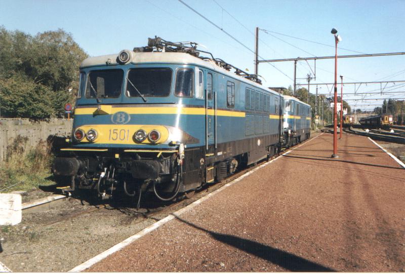 NMBS 1501 und 1504 Oktober 1999 Im Bahnhof Welkenraedt