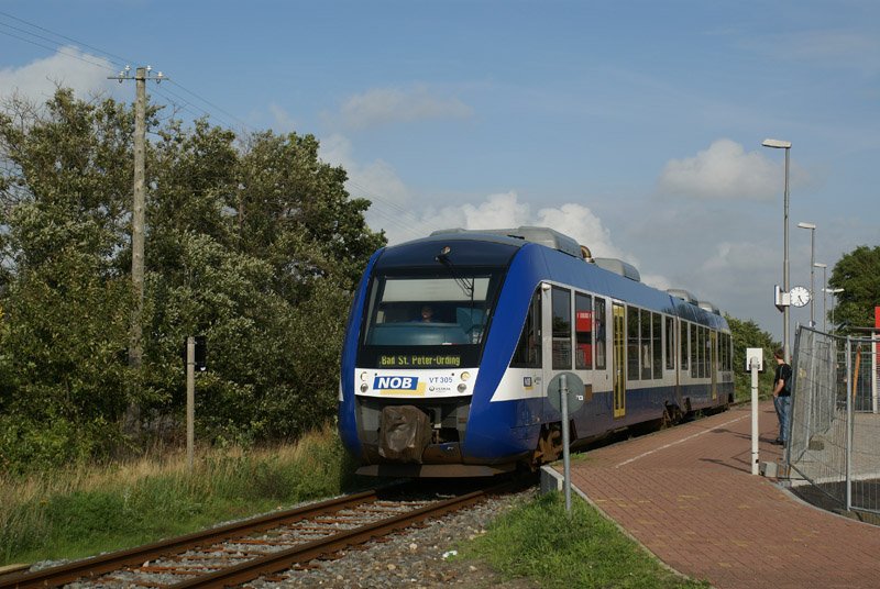 NOB VT 305 am 20.08.2008 am Haltepunkt St. Peter-Ording Sd.