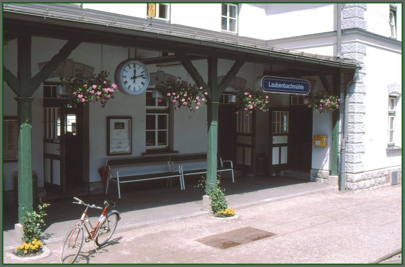 Noch ein Bahnhof zum Verweilen, Laubenbachmhle am Weg nach Mariazell. (07/98)