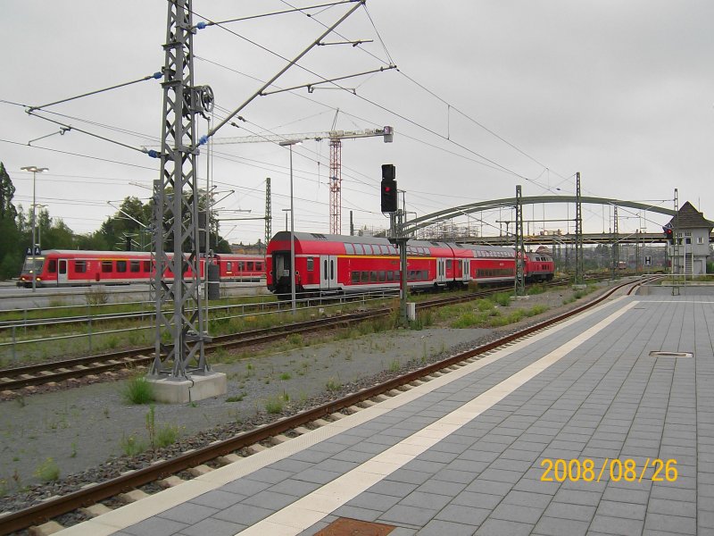 Nochmal die 218 xxx-x mit ihren zwei Wagen vom RE 21426 auf dem Weg in den Abstellbahnhof am 26.08.08.