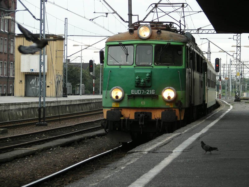 Nochmal eine EU07-216 auf dem Weg in den Kattowice Bahnhof