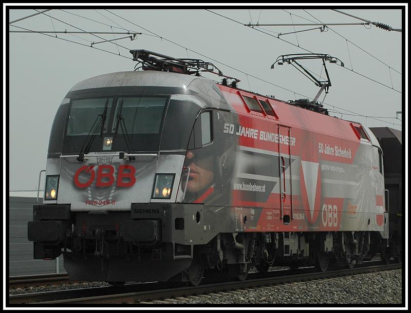 Nochmals 1116 246 in voller Gre mit ihrem G 47038 in Graz-Feldkirchen auf dem Weg nach Strasshof am 25.4.2006