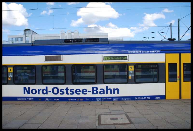 Nord-Ostsee-Bahn Steht Im Bahnhof Hamburg-Altona Abfahrtbereit 30.06.07
