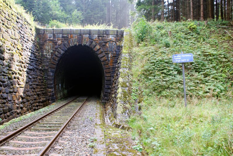 Nordportal des Groen Hartbergtunnels (2477m), dem lngsten Tunnel der Wechselbahn.