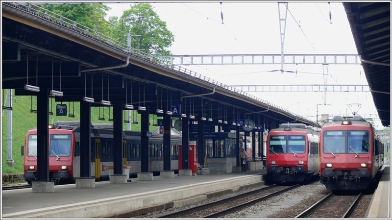 NPZ Hochburg La Chaux-de-Fonds mit RBDe 560 nach Neuchtel, Le Locle und Biel/Bienne. (16.05.2009)