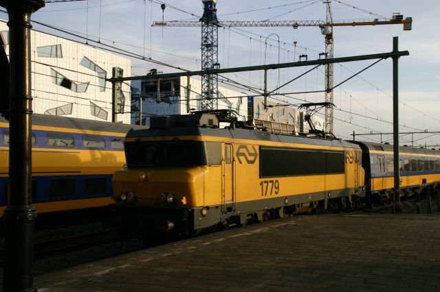NS 1779 fhrt in Nijmegen ein; 10.03.2007