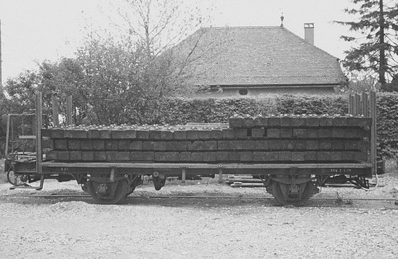 NStCM - Beladener Gterwagen  L 47  .. Bild ab Dia von Mai 1985