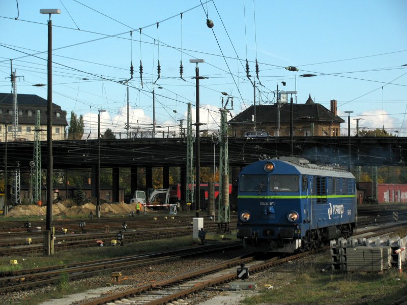 Nun fhrt SU 46-011 an EC heran um ihn nach Polen zu bringen.