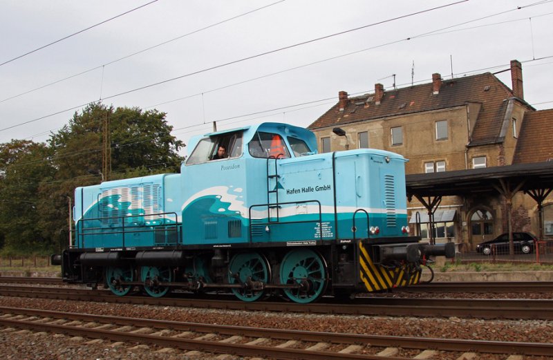Obwohl es in Leipzig-Wiederitzsch keine greren Gewsser gibt, tauchte am 03.10.2009 pltzlich  Poseidon  auf.  Die Lok der Hafen Halle GmbH hatte es an diesem Tag bis hierher verschlagen.