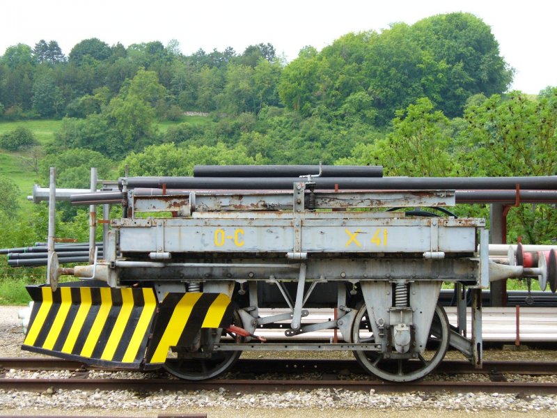 OC - Abgestellter Dienstwagen / Schneepflug X 41 im Bahnhof von Orbe am 10.06.2007