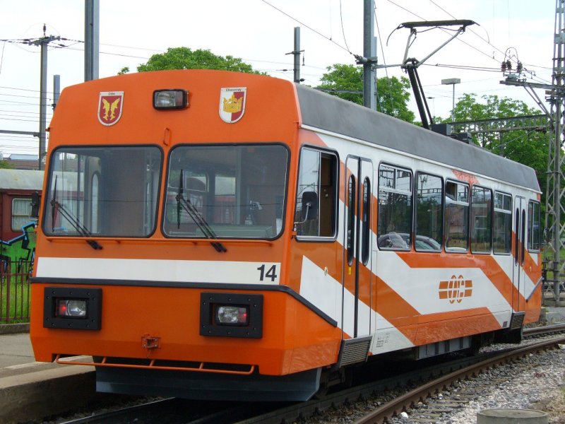 OC - Triebwagen Be 2/2 14 im im Bahnhof von Chavornay am 10.06.2007