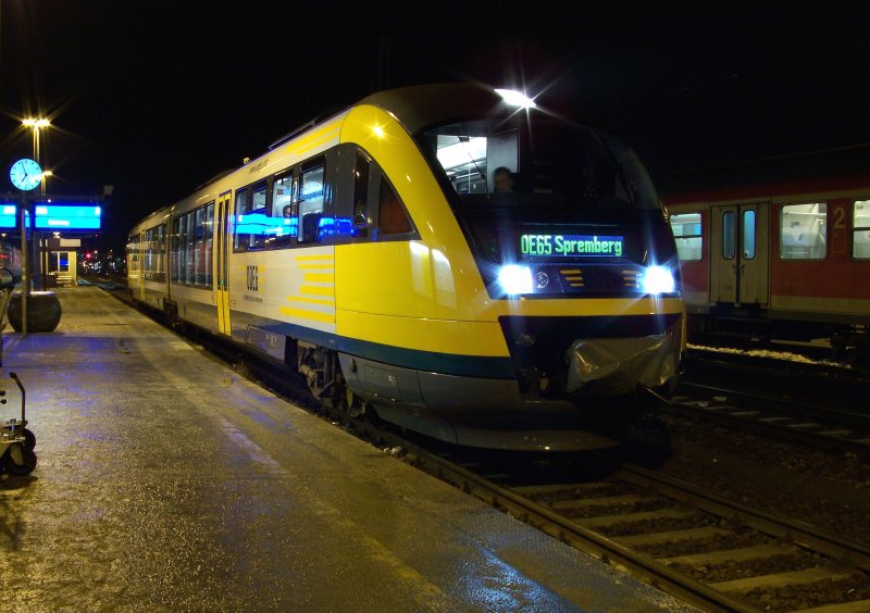 ODEG 82639 nach Spremberg steht am 02.02.2009 im Cottbuser Hbf bereit. 