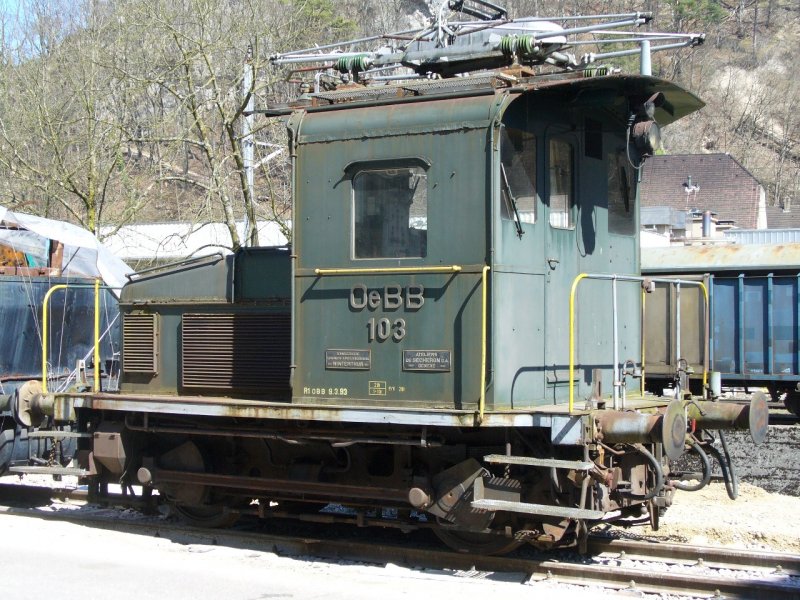OeBB = Oensingen Balsthal Bahn Te 2/2 103 Abgestellt in Klus am 06.04.2007