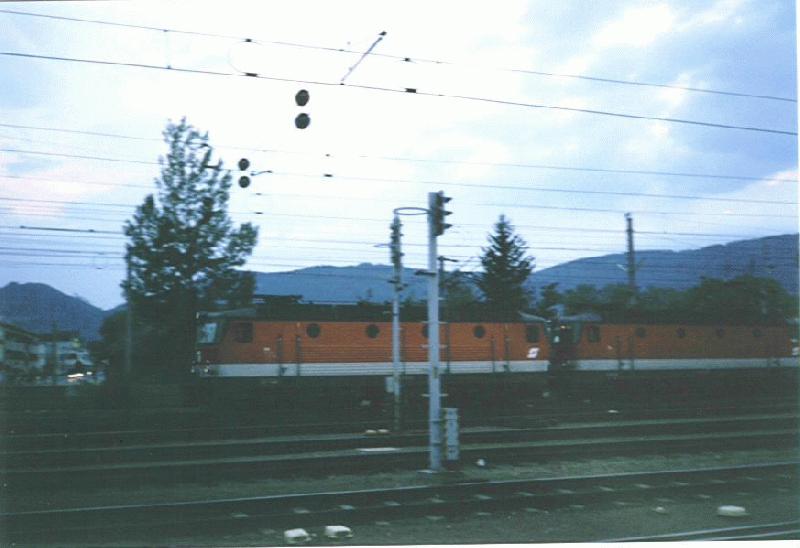 BB 1044 Tandem in Graz Hbf am 15.7.02