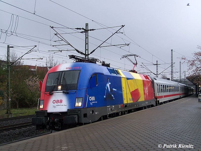 BB 1116 056 EM-Lok Rumnien am 07.04.2008 mit IC2082 in Hamburg-Harburg auf dem Weg nach Hamburg-Altona.

Gru
Patrik