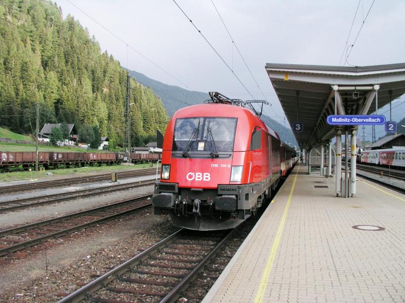 BB 1116 114-8 am 17-08-2003 in Bahnhof Mallnitz-Obervellach