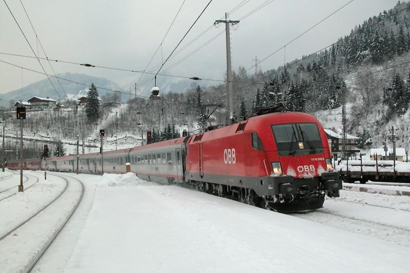 BB 1116 245-0 mit BB-EC 113 (Mnchen – Klagenfurt), Schwarzach-St. Veit, 28.12.2005