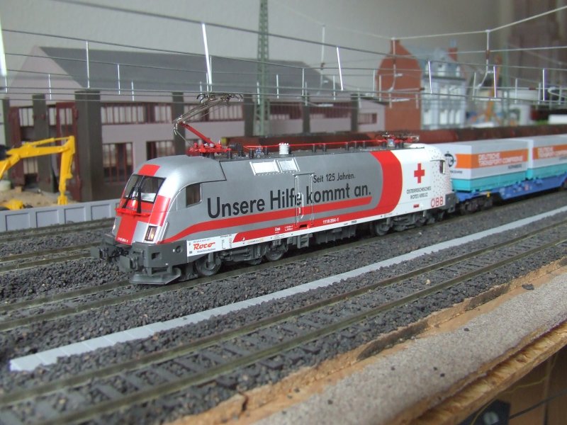 BB 1116 264-1  125 Jahre Rotes Kreuz  von Roco.