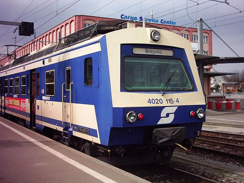 BB 4020 115 am 4.4.04 in St. Margrethen als Regionalzug nach Bregenz.