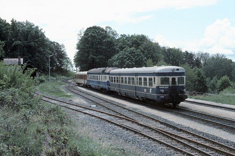 �BB 6546.207 + 5046.207 mit E 753, Obersch�tzen, 28.05.1984 [am Zugschluss l�uft der Kurswagen aus Wien]
