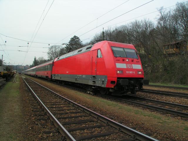 BB EC 63 bespannt mit DB 101.087-5
<a href= http://www.bahnbilder.de/kauf  target= _blank ><img src= http://www.bahnbilder.de/counter/counter_new.php?key=71733187  alt= Bahnbilder.de  title= bahnbilder.de  border= 0 ></a>

