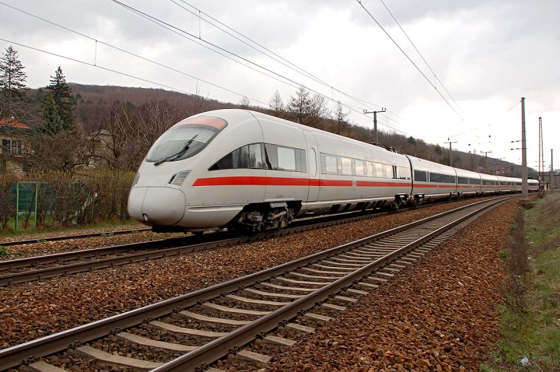 �BB ICE 22 nach Dortmund. Fotografiert kurz nach Unter Purkersdorf am 19.03.2008.
