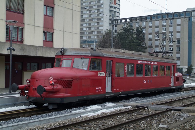 OeBB Roter Pfeil 2/4 NR 202 beim zwischen halt in Bmpliz Nord.
31.01.2009