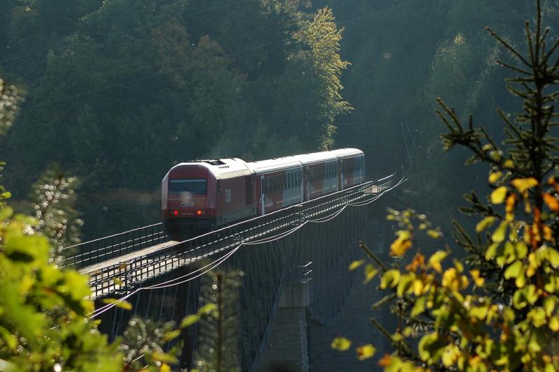BB SPR 2711 (Wien-Sd nach Fehring) kurz vor der Einfahrt in den Bahnhof Rohrbach-Vorau